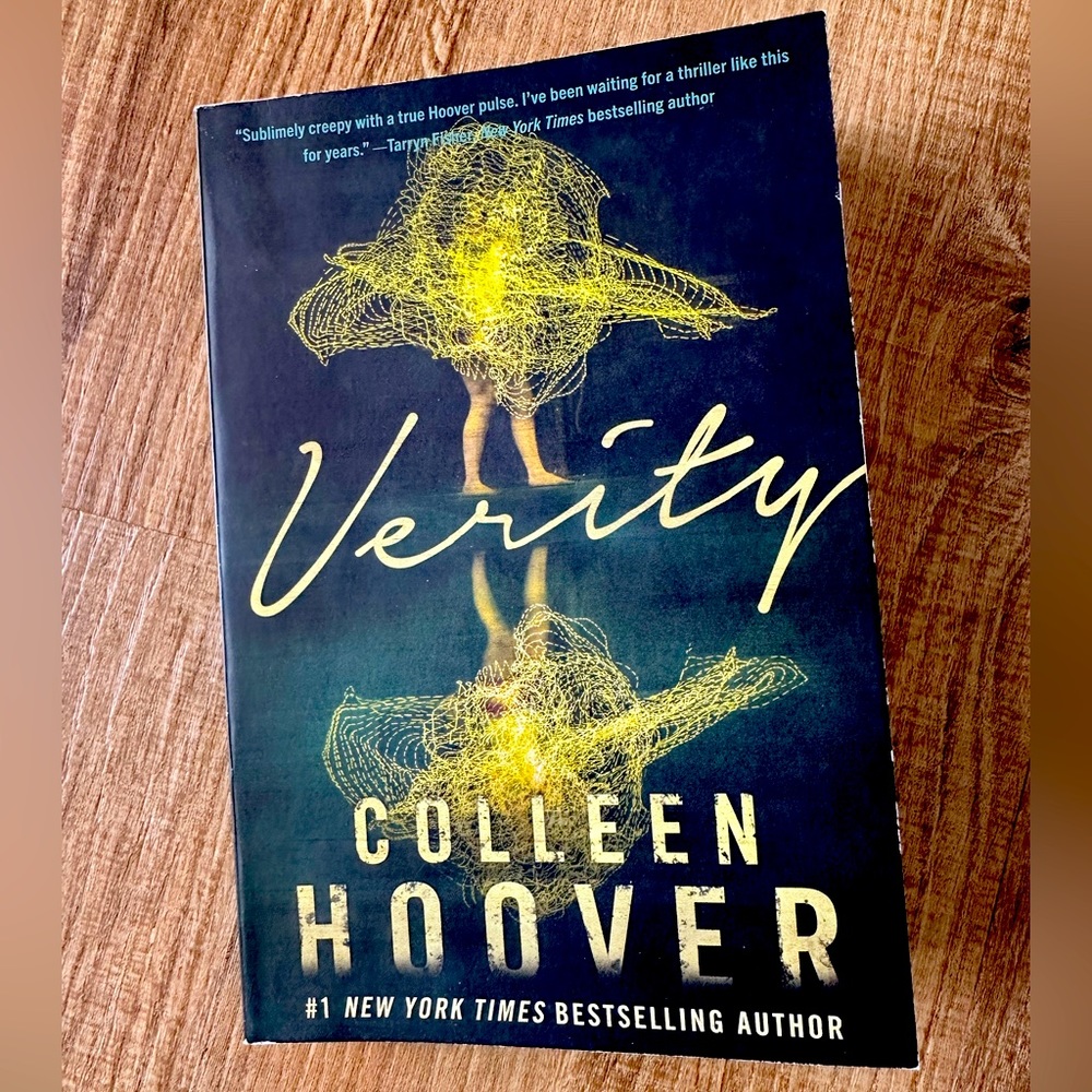Verity | Paperback Book |‎ Colleen Hoover